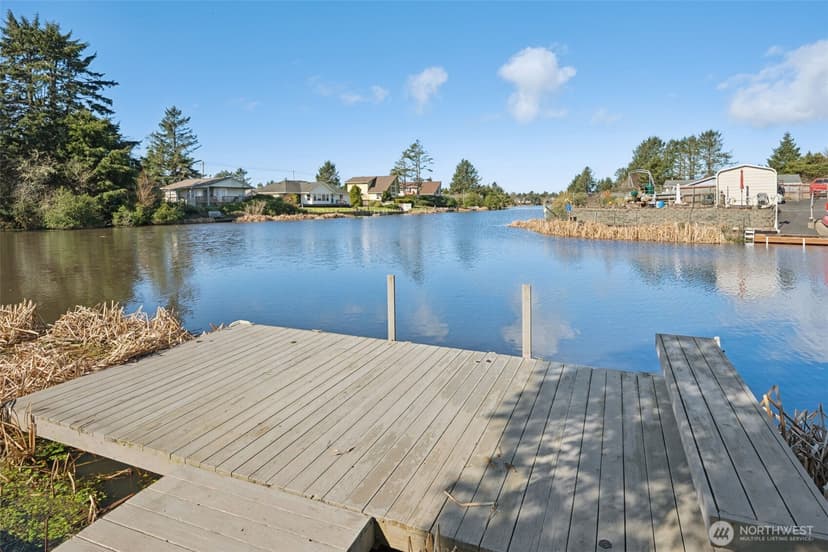 Property photo for 643 Quinault Avenue SE, Ocean Shores photo 2
