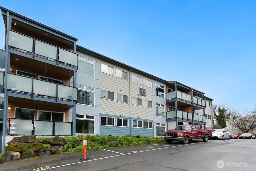 Property photo for 15146 65th Avenue S #505, Tukwila photo 2