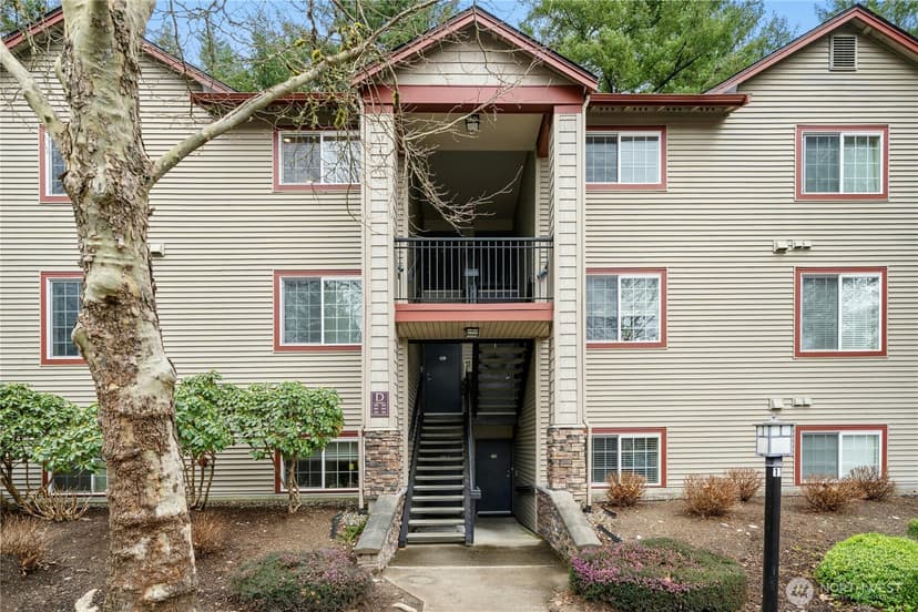 Property photo for 25025 SE Klahanie Boulevard #D302, Sammamish photo 2