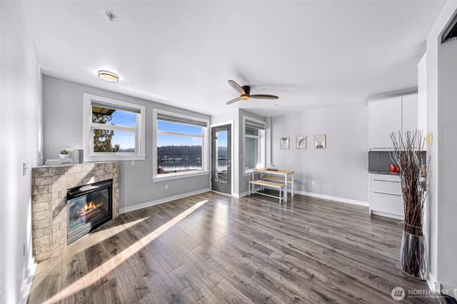 Property photo for 655 Crockett Street #B304, Seattle photo 3