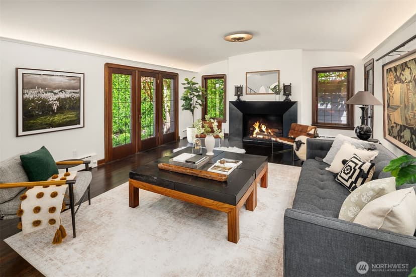 Property photo for 1626 Federal Avenue E, Seattle photo 4