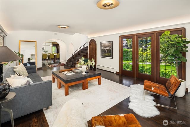 Property photo for 1626 Federal Avenue E, Seattle photo 5