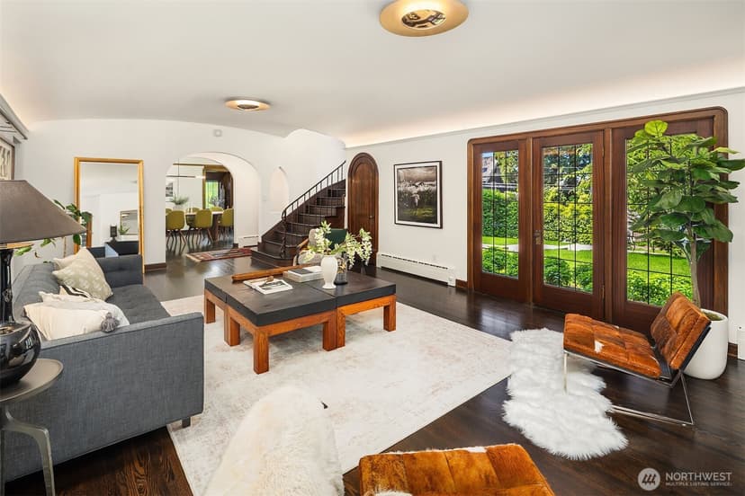 Property photo for 1626 Federal Avenue E, Seattle photo 5