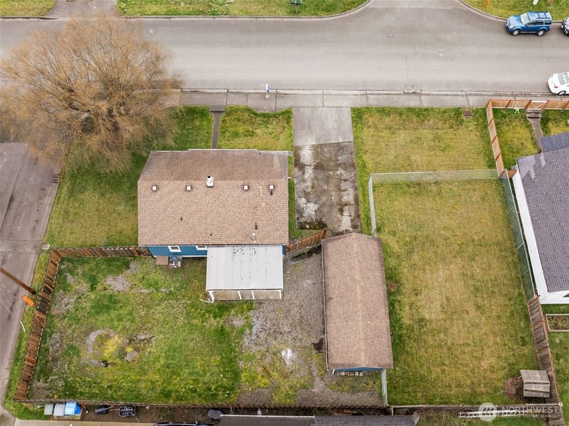 Property photo for 1908 13th Avenue NW, Puyallup photo 22