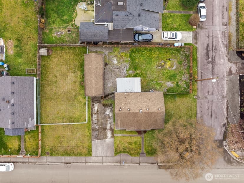 Property photo for 1908 13th Avenue NW, Puyallup photo 21