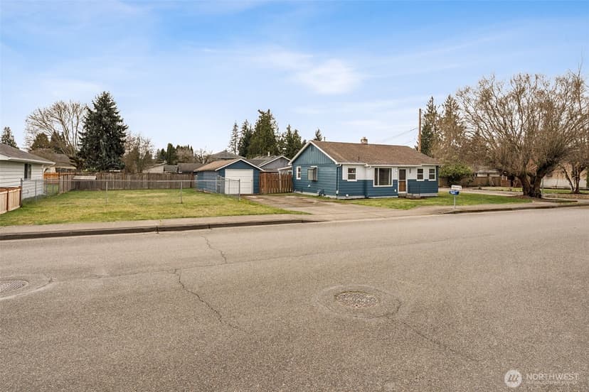 Property photo for 1908 13th Avenue NW, Puyallup photo 35