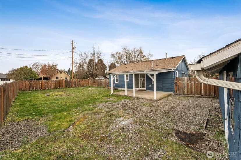 Property photo for 1908 13th Avenue NW, Puyallup photo 27