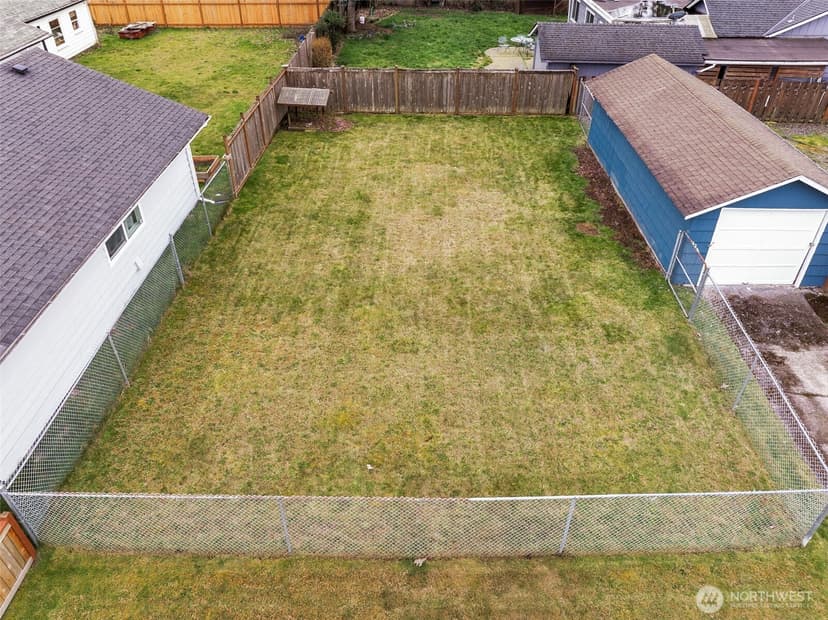 Property photo for 1908 13th Avenue NW, Puyallup photo 26