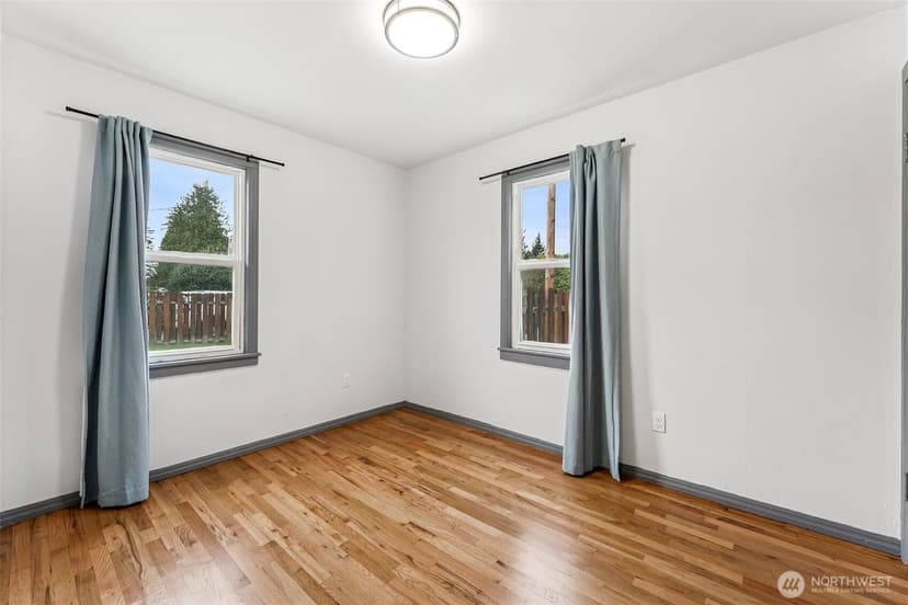 Property photo for 1908 13th Avenue NW, Puyallup photo 17
