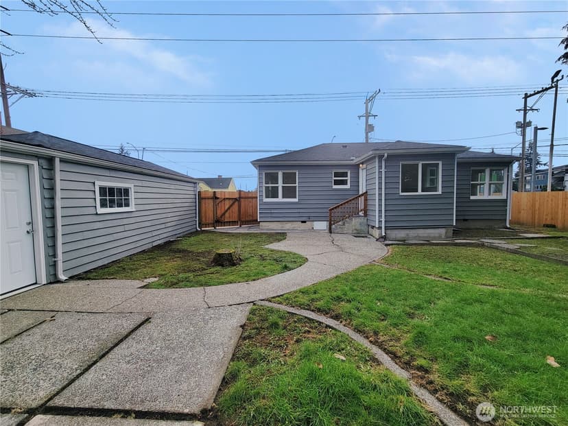 Property photo for 131 S 64th Street, Tacoma photo 2
