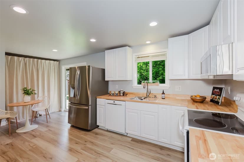 Property photo for 11618 Fry Avenue SW, Port Orchard photo 12
