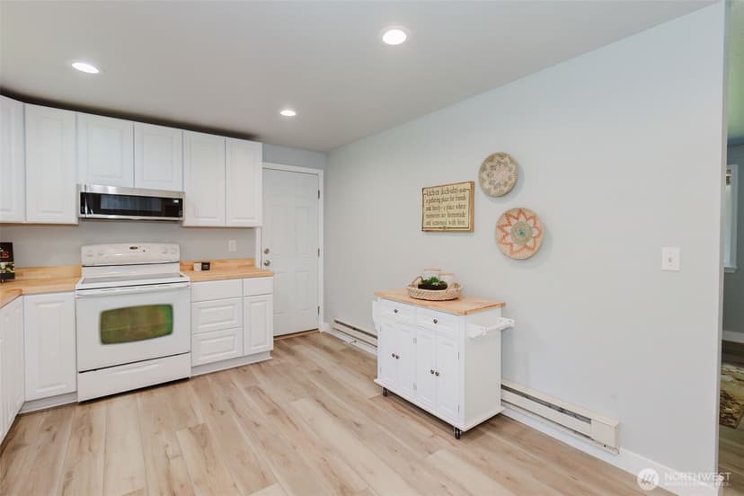 Property photo for 11618 Fry Avenue SW, Port Orchard photo 13