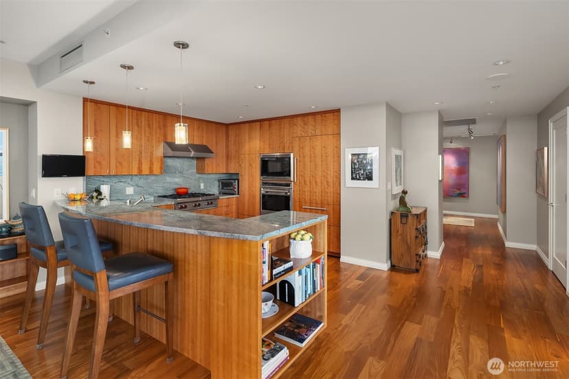 Property photo for 10700 NE 4th Street #3016, Bellevue photo 6