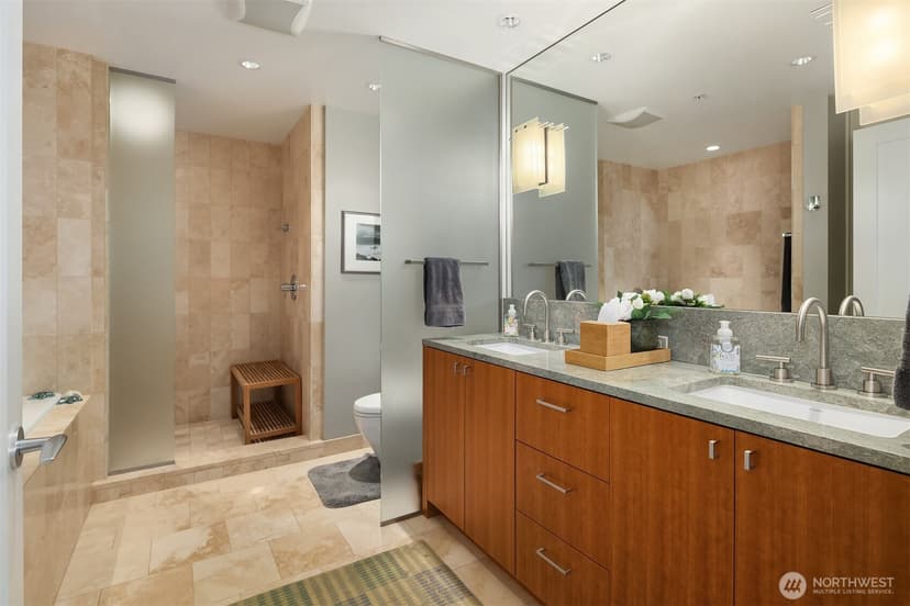 Property photo for 10700 NE 4th Street #3016, Bellevue photo 28
