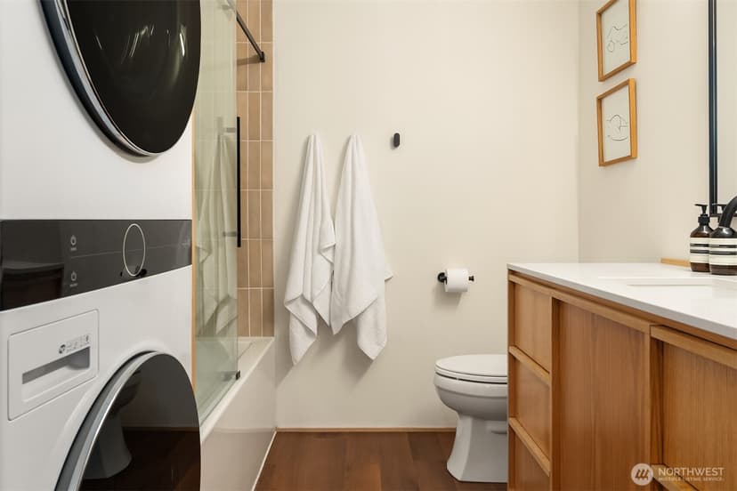 Property photo for 2504 Western Avenue #422, Seattle photo 11