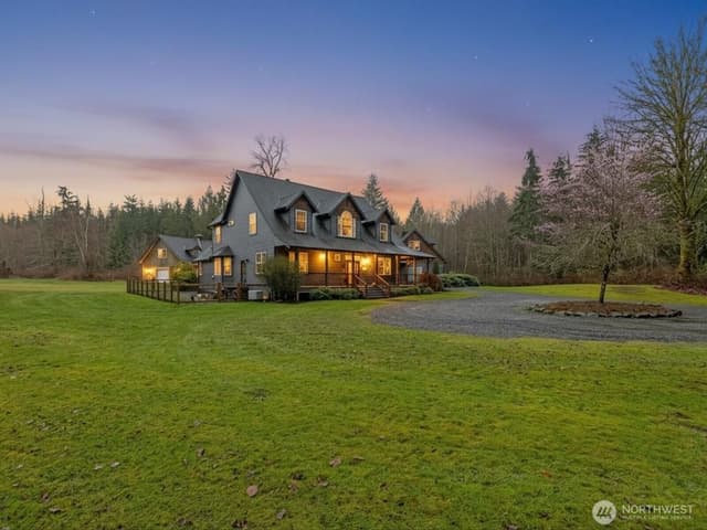 Property photo for 10207 129th Avenue NE, Lake Stevens photo 2