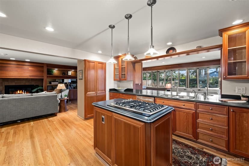 Property photo for 8902 Park Ridge Drive W, University Place photo 6