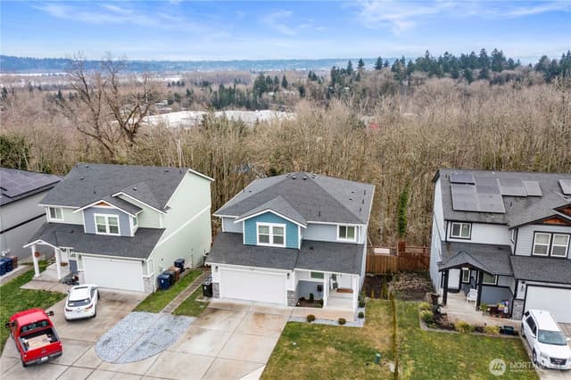 Property photo for 3575 E Grandview Avenue, Tacoma photo 2