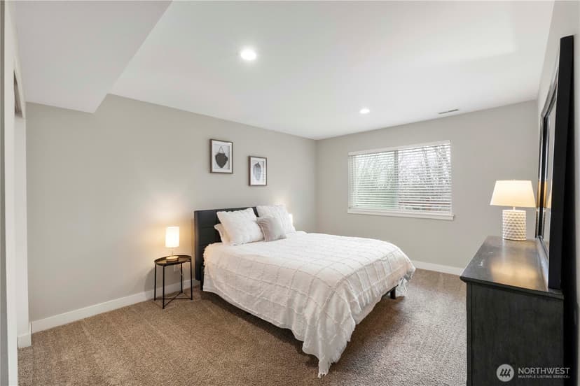 Property photo for 3575 E Grandview Avenue, Tacoma photo 34
