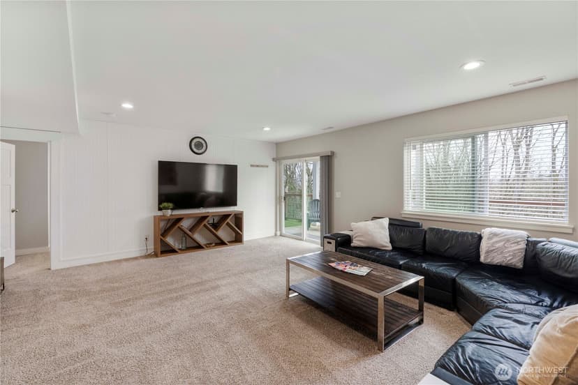 Property photo for 3575 E Grandview Avenue, Tacoma photo 29