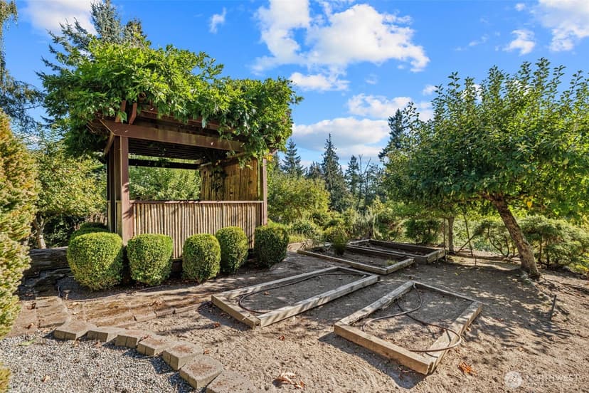 Property photo for 5504 Emil Road, Langley photo 35
