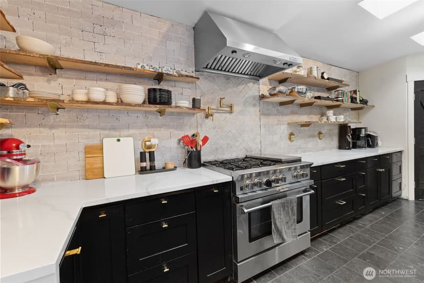 Property photo for 1053 S Southern Street, Seattle photo 6