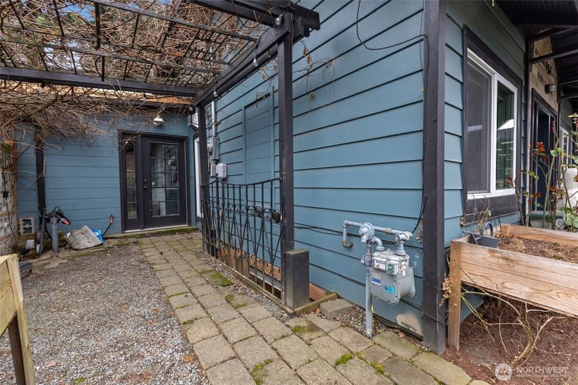 Property photo for 1053 S Southern Street, Seattle photo 32