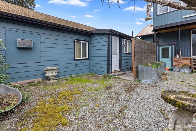 Property photo for 1053 S Southern Street, Seattle photo 27