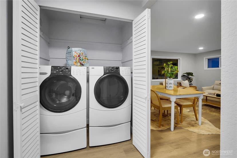 Property photo for 13018 27th Avenue NE, Seattle photo 10