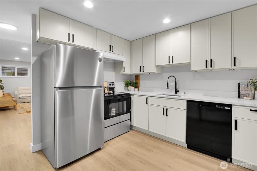 Property photo for 13018 27th Avenue NE, Seattle photo 6