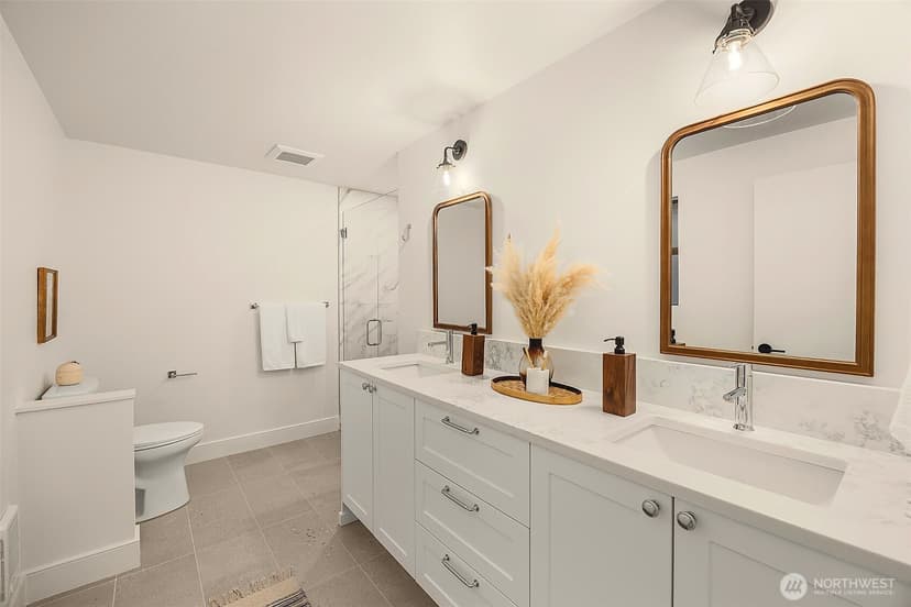 Property photo for 18843 168th Avenue NE, Woodinville photo 17
