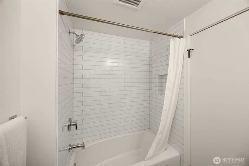 Property photo for 18843 168th Avenue NE, Woodinville photo 22