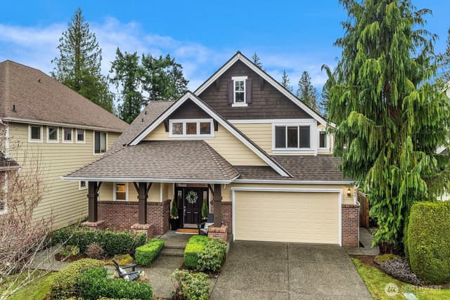 Property photo for 809 235th Avenue NE, Sammamish photo 2