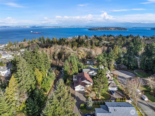 Property photo for 7331 E Center Street, Port Orchard photo 2