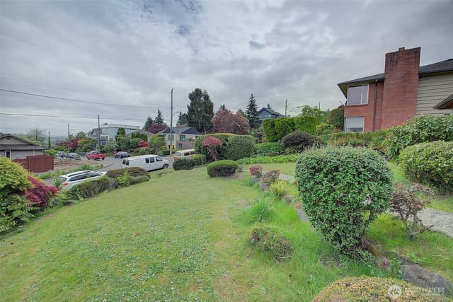 Property photo for 4045 29th Avenue W, Seattle photo 3