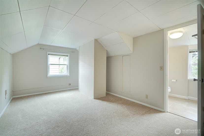 Property photo for 4045 29th Avenue W, Seattle photo 30