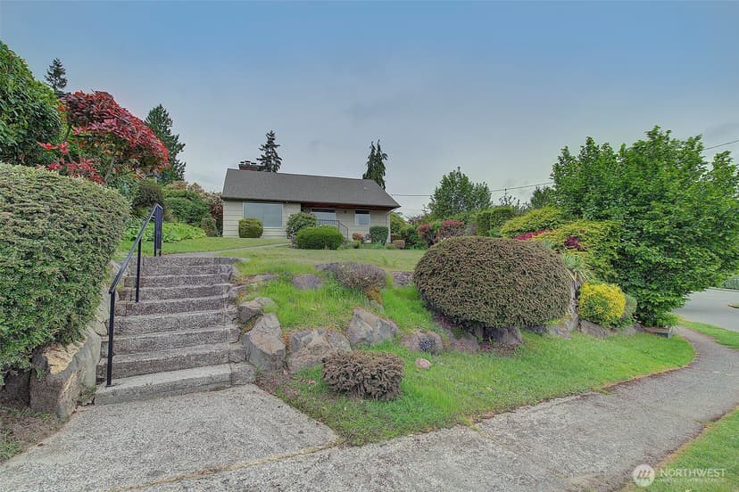 Property photo for 4045 29th Avenue W, Seattle photo 8
