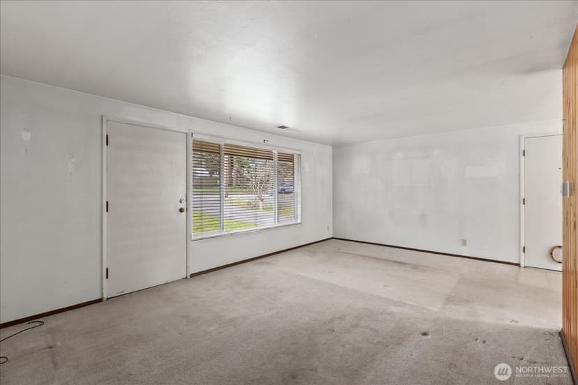 Property photo for 23005 60th Avenue W, Mountlake Terrace photo 4