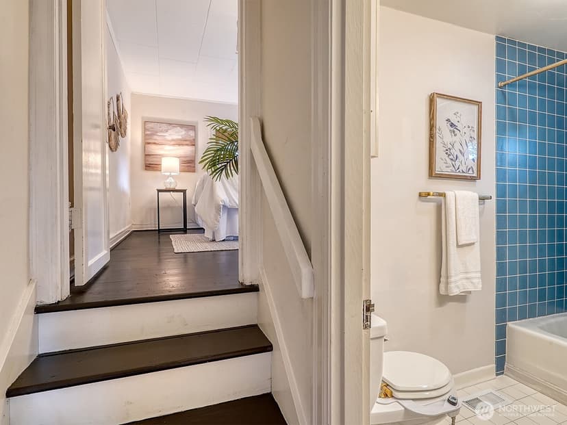 Property photo for 2337 NE 86th Street, Seattle photo 12