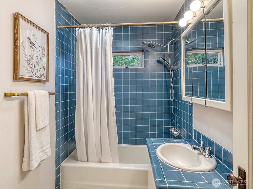 Property photo for 2337 NE 86th Street, Seattle photo 14