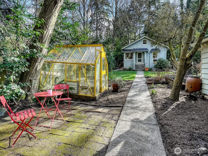 Property photo for 2337 NE 86th Street, Seattle photo 3