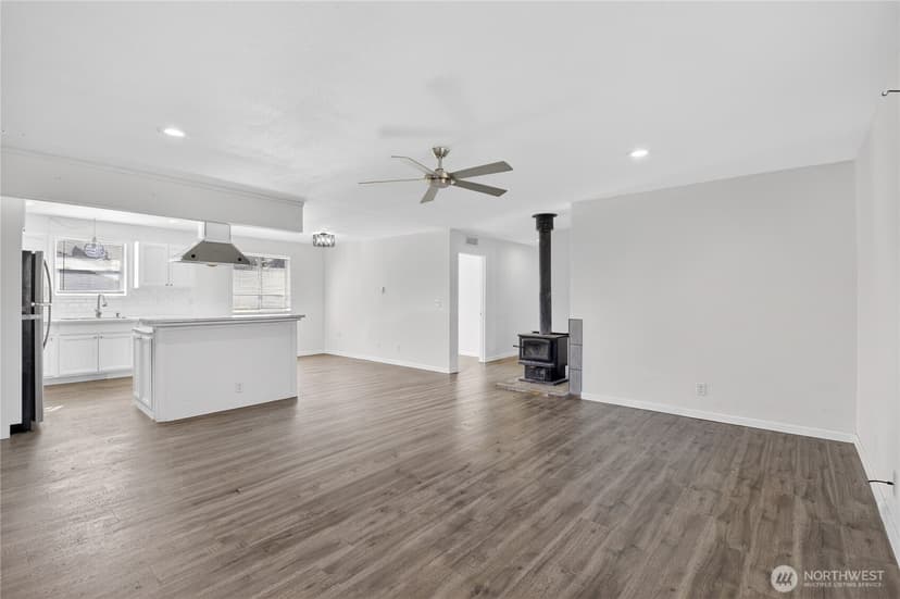 Property photo for 3718 S Gunnison Street, Tacoma photo 11