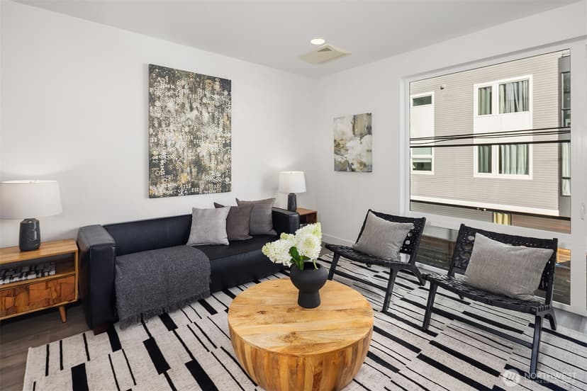 Property photo for 1116 13th Avenue #C, Seattle photo 11