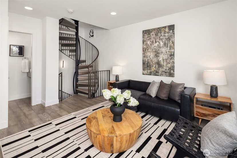 Property photo for 1116 13th Avenue #C, Seattle photo 9