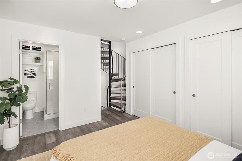 Property photo for 1116 13th Avenue #C, Seattle photo 15
