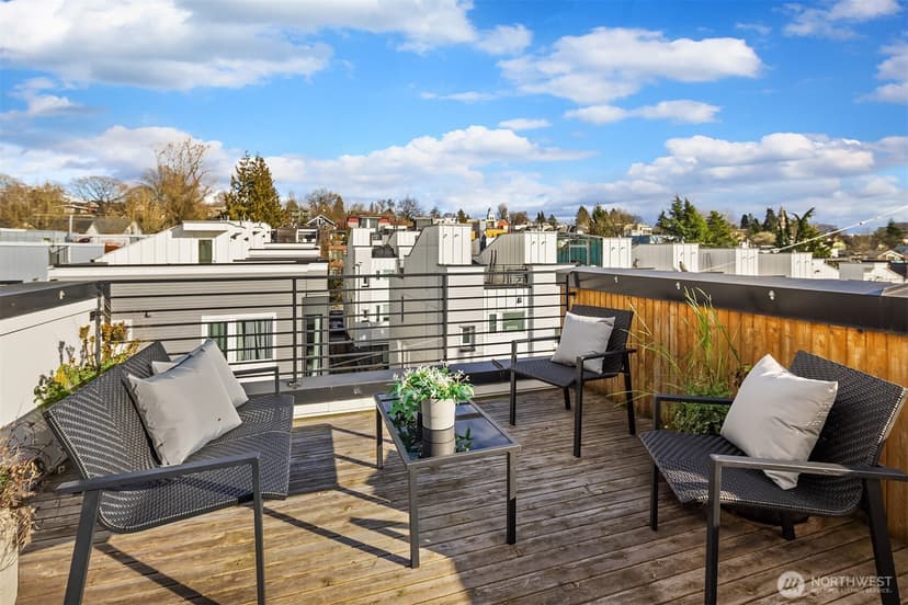Property photo for 1116 13th Avenue #C, Seattle photo 17