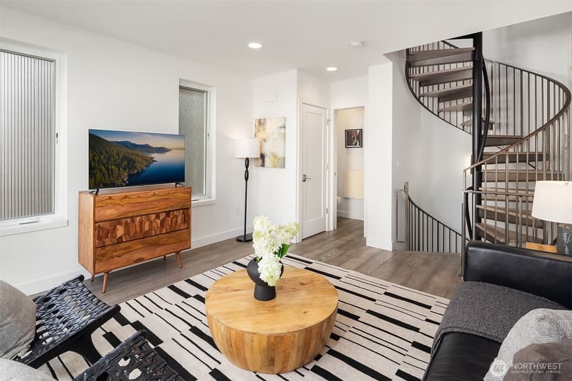Property photo for 1116 13th Avenue #C, Seattle photo 8