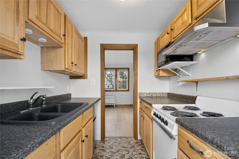 Property photo for 7870 Green Lake Drive N #10, Seattle photo 17