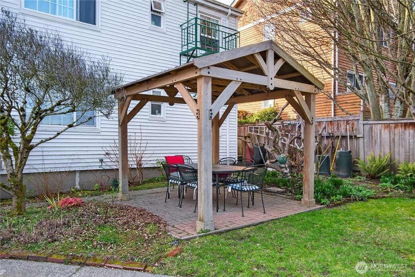 Property photo for 7870 Green Lake Drive N #10, Seattle photo 8