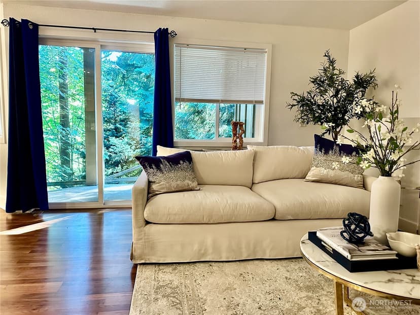 Property photo for 11054 NE 33rd Place #B1, Bellevue photo 10